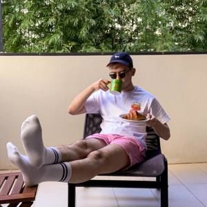 Meet your Posher, Yan